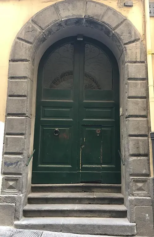 Magione Serra Naples 0*,  Italie